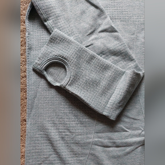 Gymshark Workout Top - Picture 8 of 11